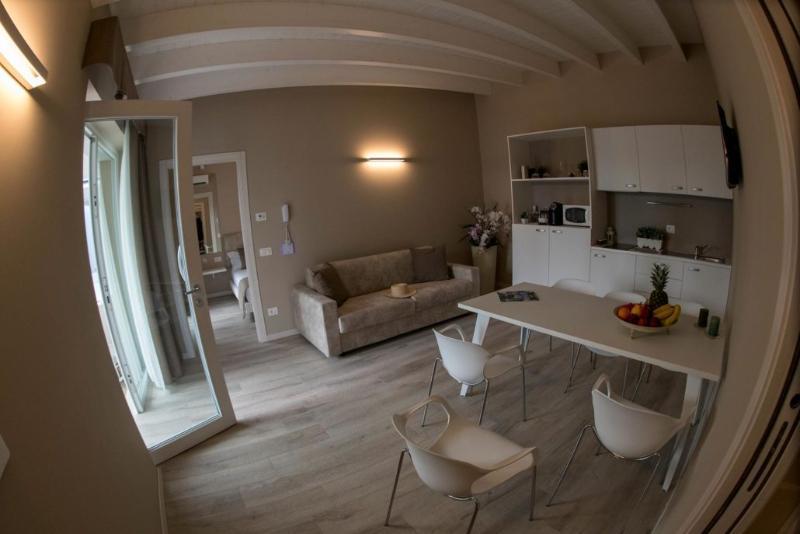 Aurora Aparthotel Peschiera del Garda Zewnętrze zdjęcie
