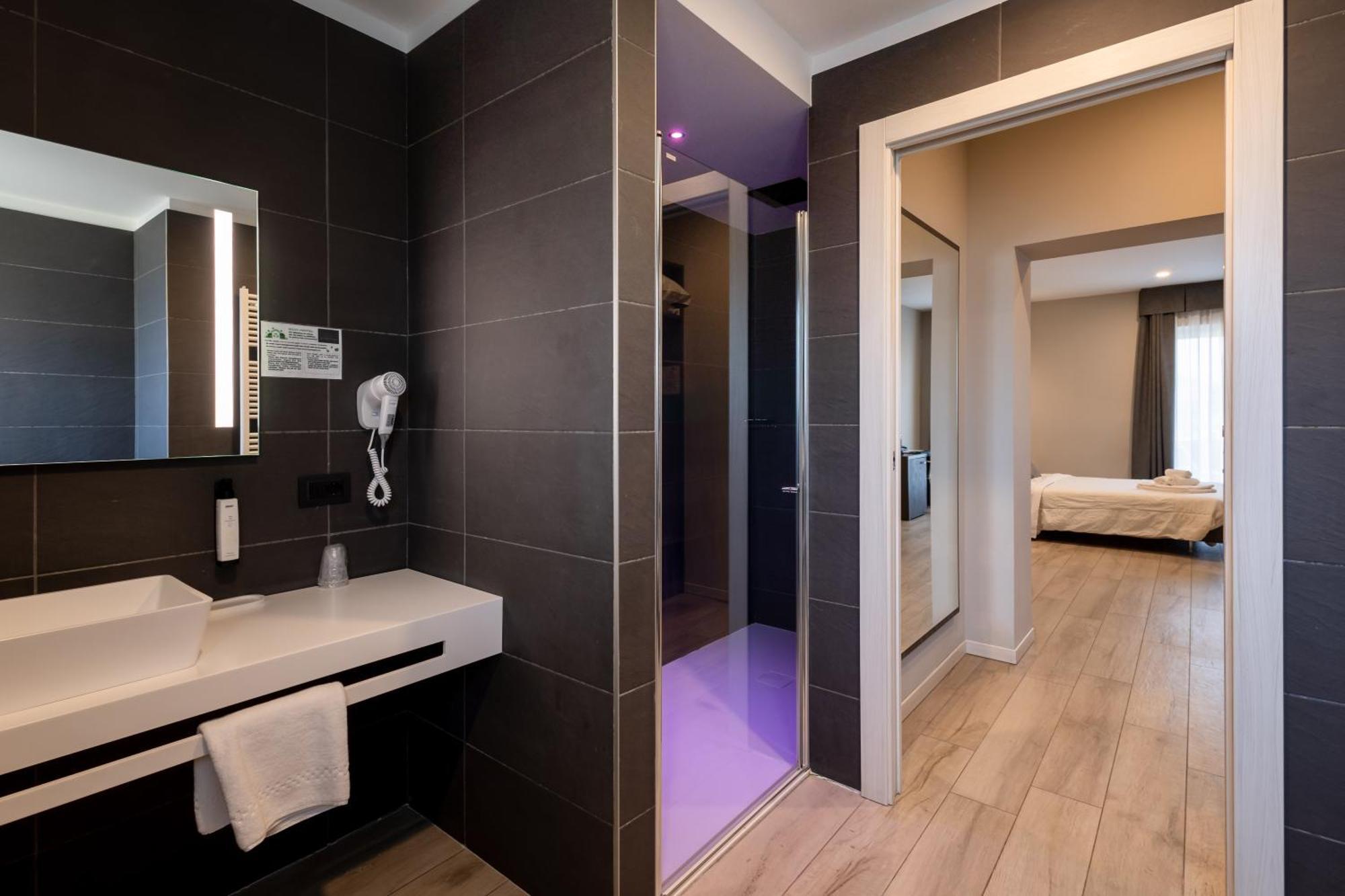 Aurora Aparthotel Peschiera del Garda Zewnętrze zdjęcie