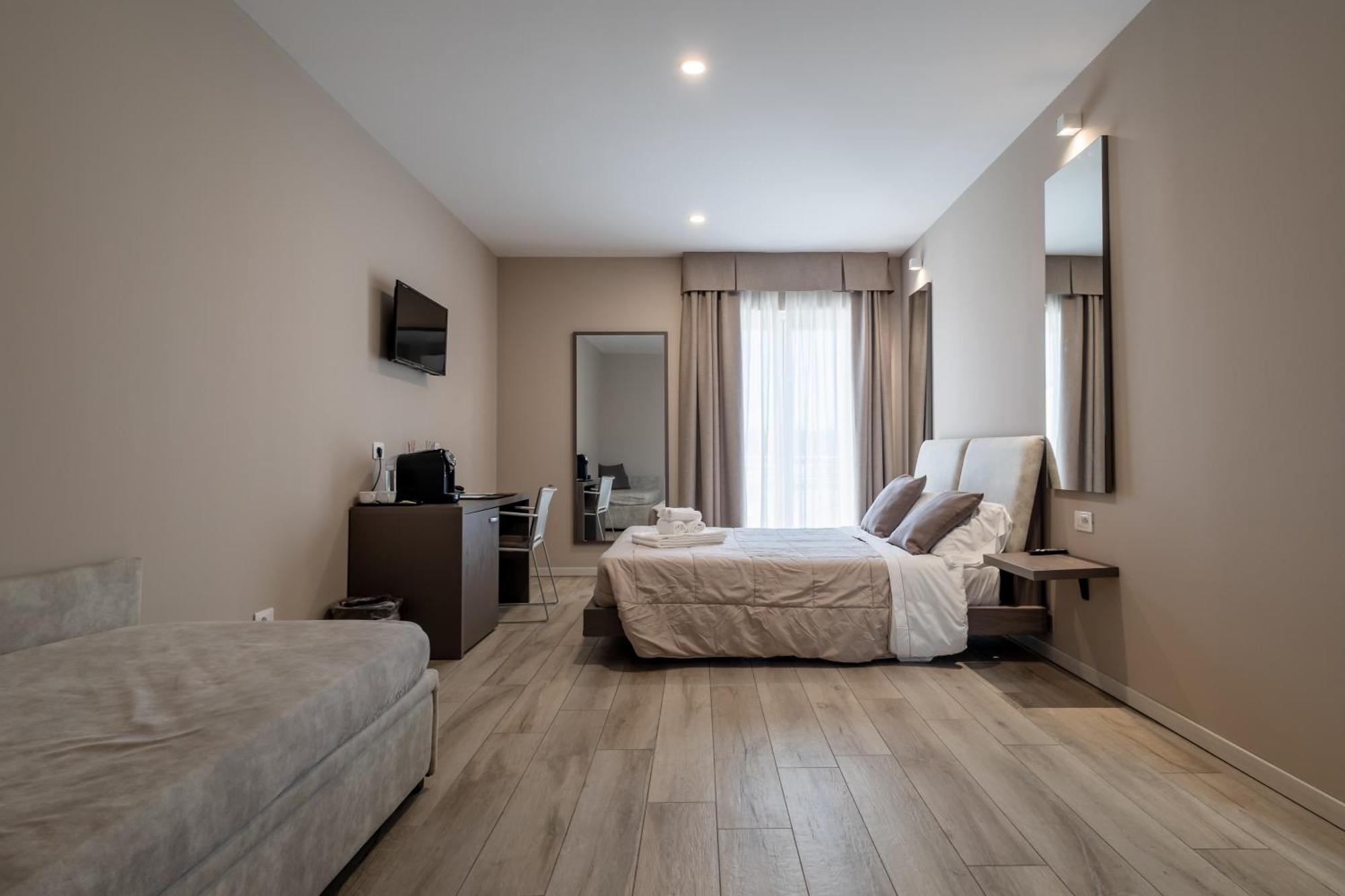 Aurora Aparthotel Peschiera del Garda Zewnętrze zdjęcie