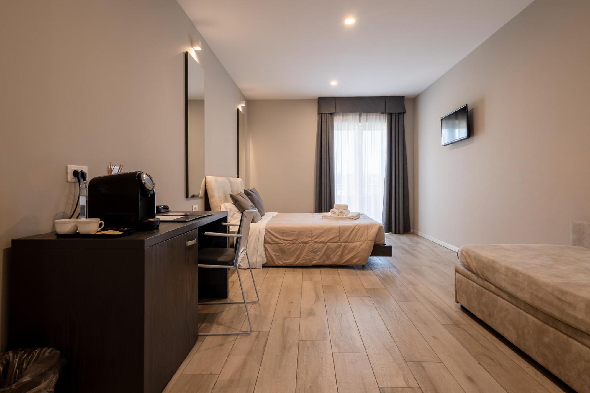 Aurora Aparthotel Peschiera del Garda Zewnętrze zdjęcie