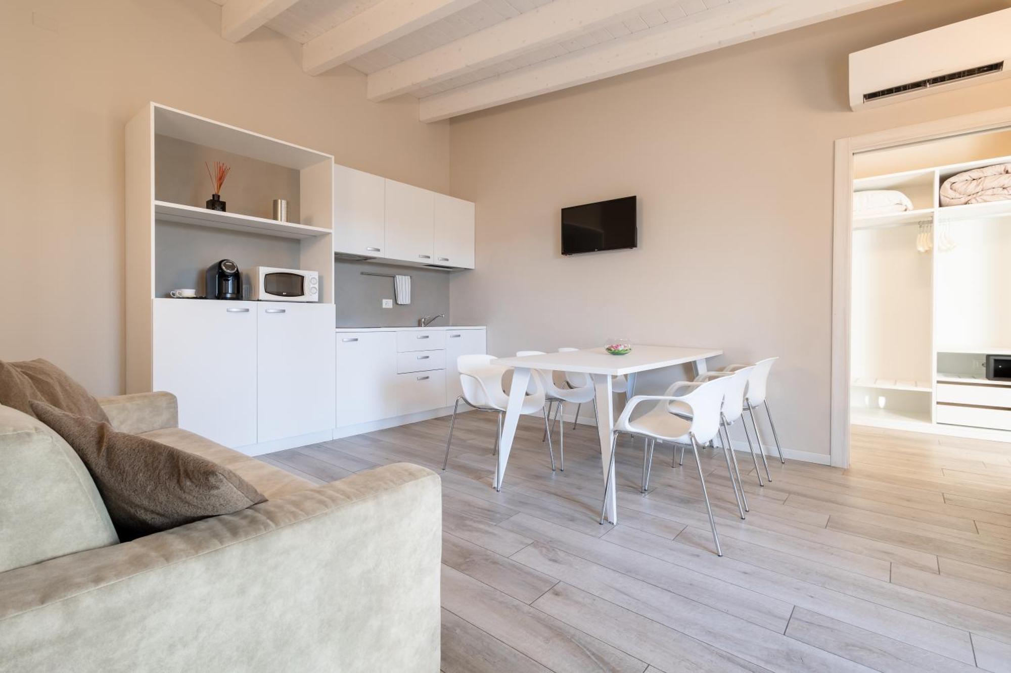 Aurora Aparthotel Peschiera del Garda Zewnętrze zdjęcie