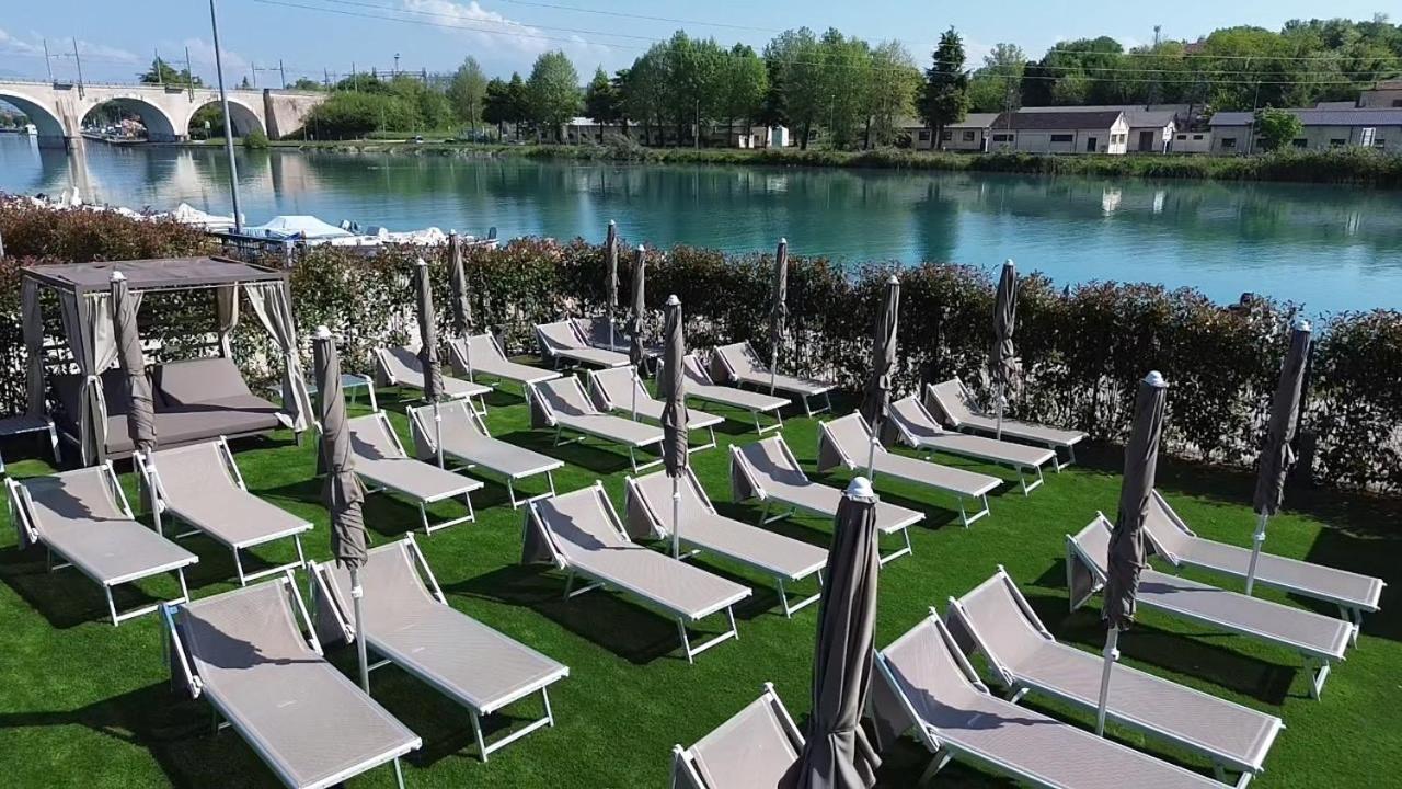 Aurora Aparthotel Peschiera del Garda Zewnętrze zdjęcie
