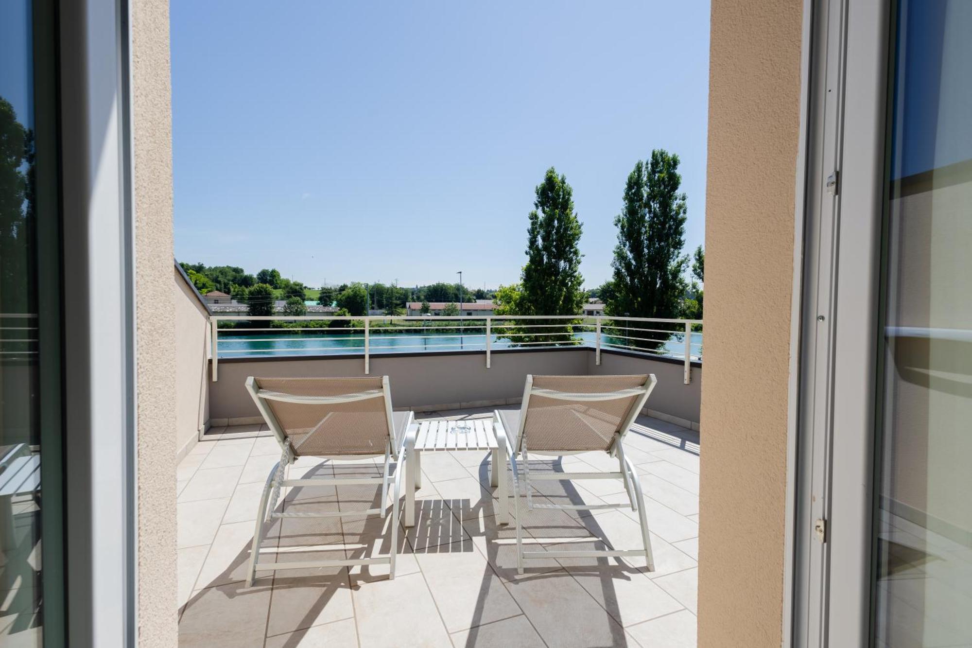 Aurora Aparthotel Peschiera del Garda Zewnętrze zdjęcie